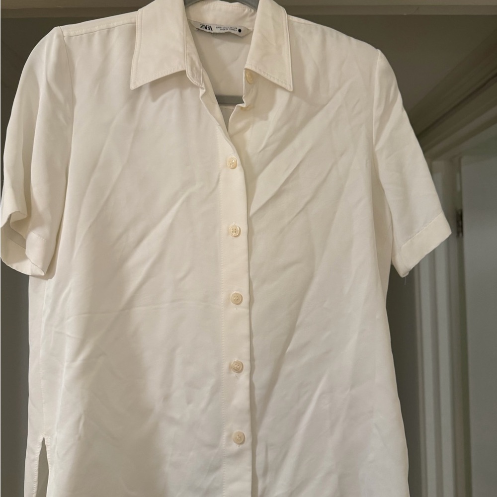 Zara Classic Ivory Button-Up Shirt